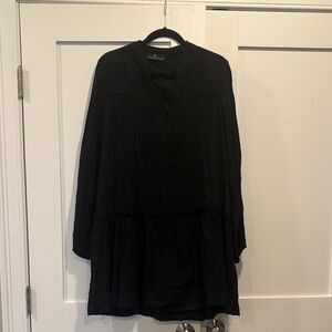 Pomander Place Black Long-Sleeve V-Neck Tiered Dress